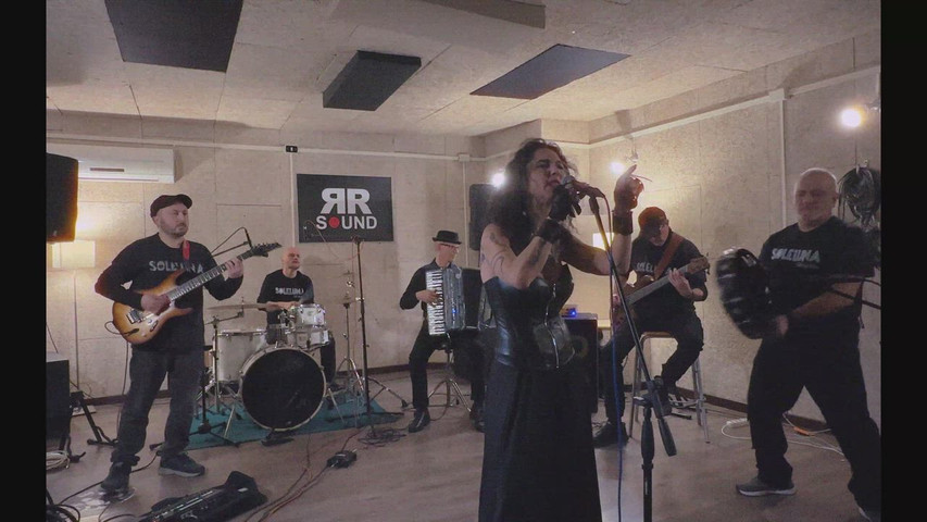 Live Band