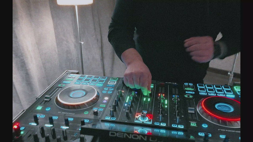 Dj set + voce femminile