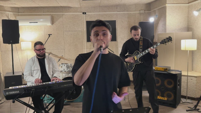 Trio voce chitarra e tastiere