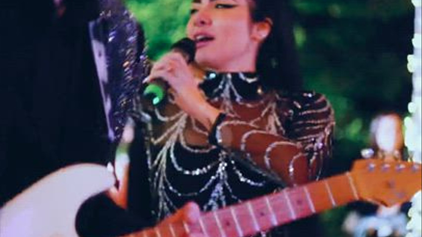 Aperitifun band show