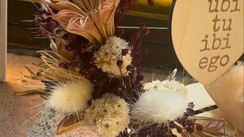  Bomboniera in Legno e Fiori Secchi — Totalmente Personalizzabile