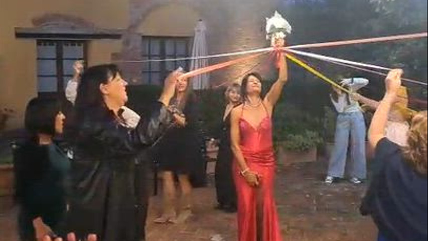 L'originalissimo lancio del bouquet 