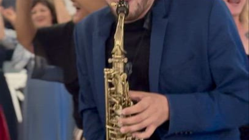 Sposi scatenati con Diamanti DJ-set & sax 