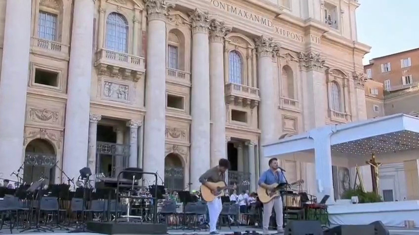 Luce - Piazza San Pietro 
