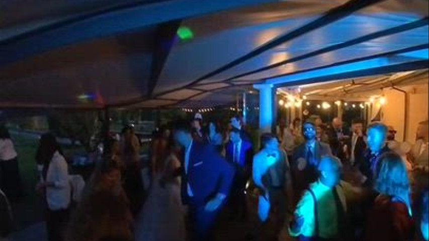 La magia della Pizzica Salentina: tradizione, energia e divertimento al tuo matrimonio! 