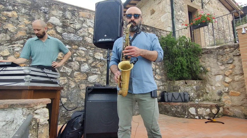 ArToMusic Band & Dj set with Sax live