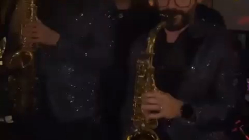 sax show