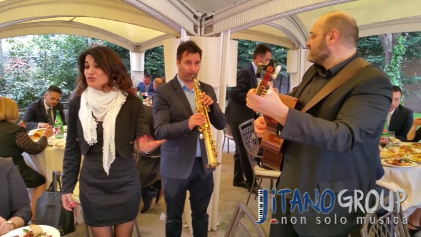 JitanoGroup-Reginella-Chitarra sax e voce femminile