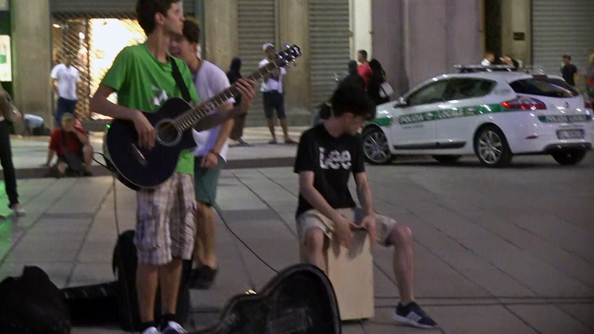 I'm Yours / New Shoes Live in Piazza Duomo, Milano