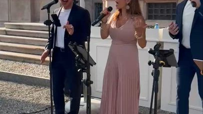 Aperitivo cantato con gruppo vocale