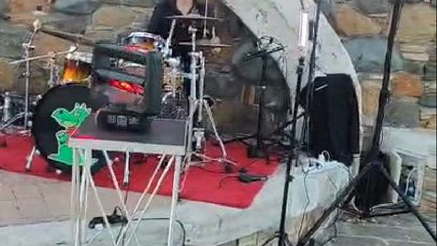 Live Trio  Sax , Percussioni e Batteria 